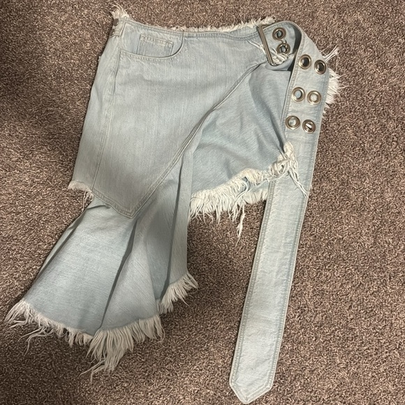 MARQUES ' ALMEIDA
Wrap Buckle Frill Denim Skirt - Picture 10 of 10